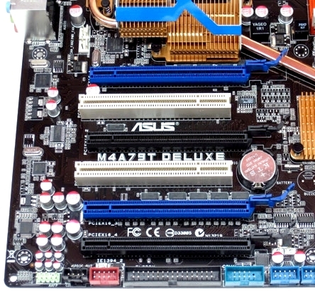   ASUS M4A79T Deluxe   AMD 790FX