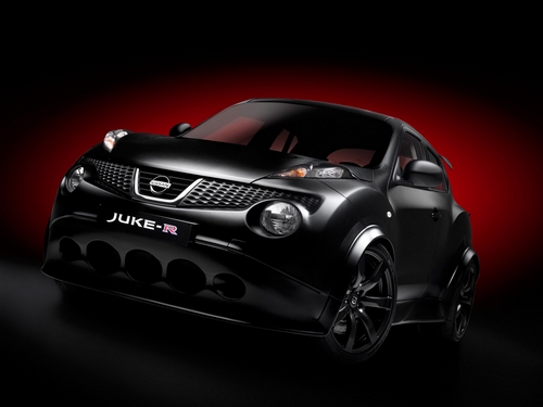 Новый компактный супер-кроссовер Nissan Juke-R.